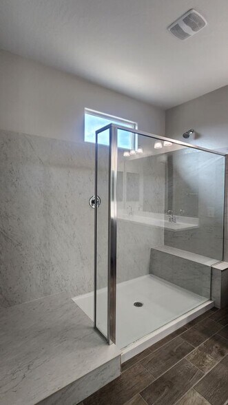 Building Photo - 37845 W Santa Barbara Ave