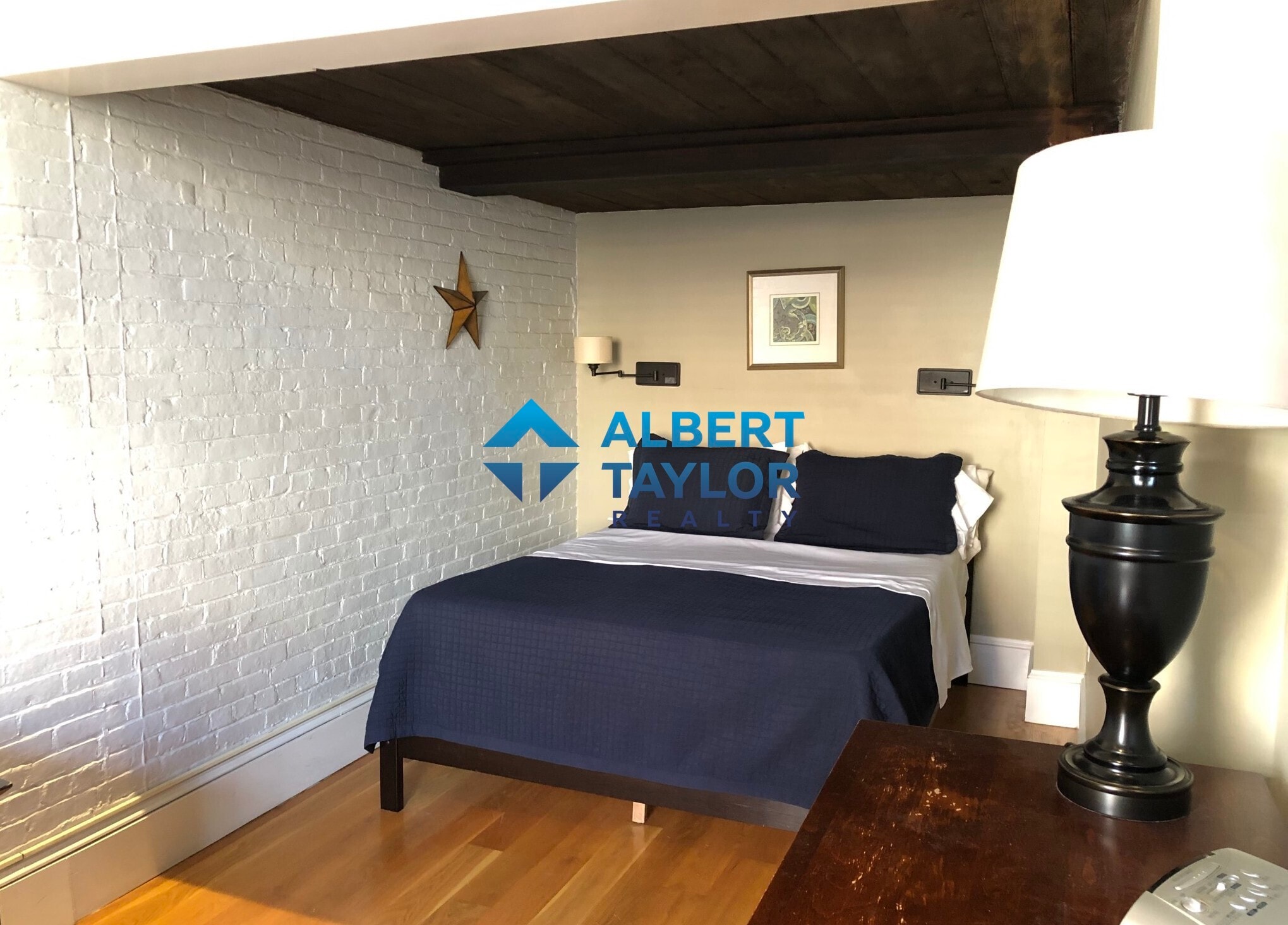 Building Photo - 117 Beacon St