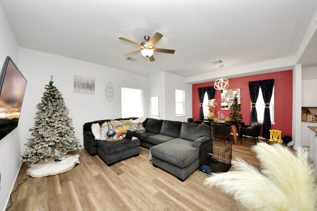 Building Photo - 9447 Klein Ln