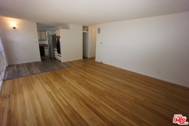 Building Photo - 11133 ROSE Ave