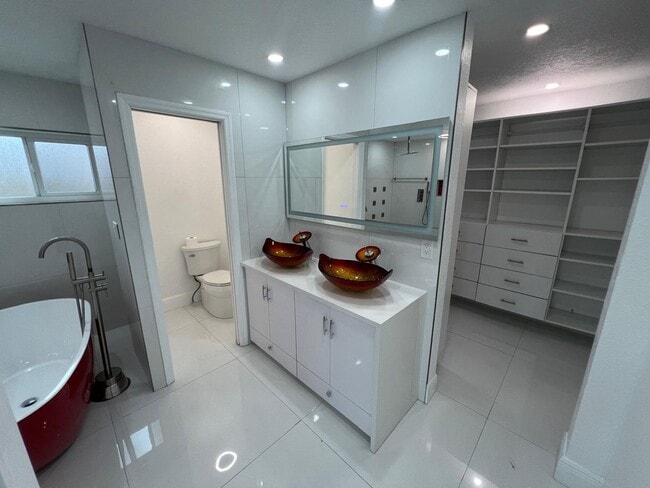 Building Photo - Beautiful 3 Bedroom Home in West Lauderhill