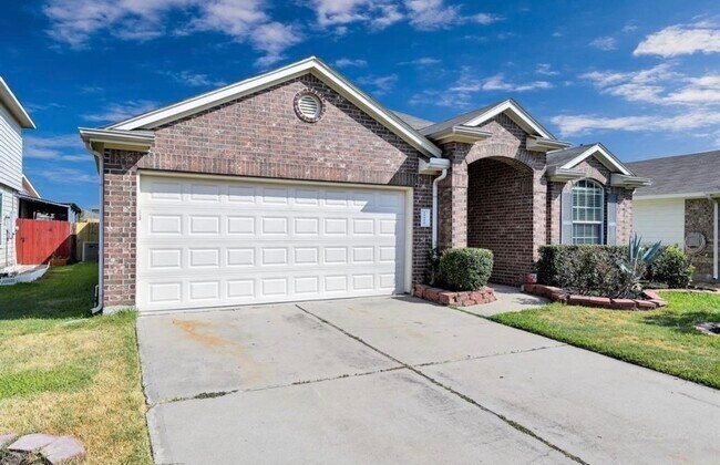 Building Photo - 19454 Plantation Cove Ln