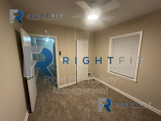 Building Photo - 1430 Amberly Dr