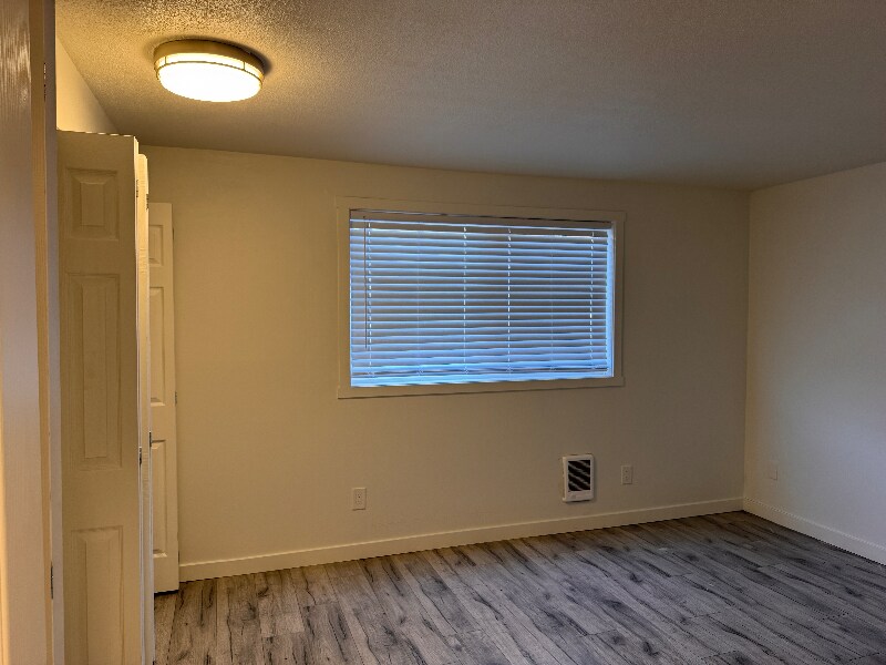 Building Photo - 13731 32nd Ave NE