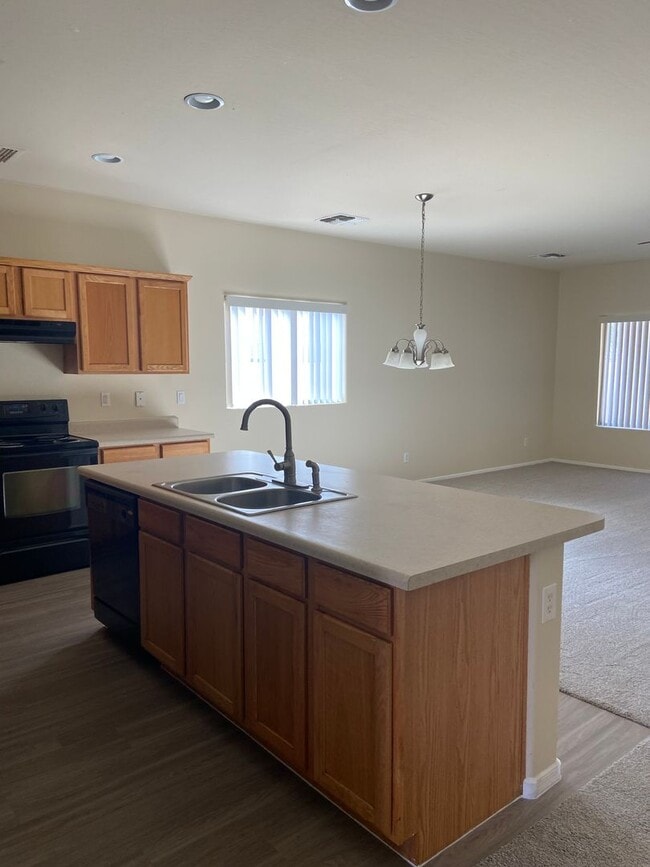 Building Photo - MARICOPA RANCHO MIRAGE