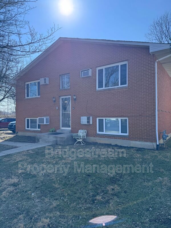 Building Photo - 222 Sherman St