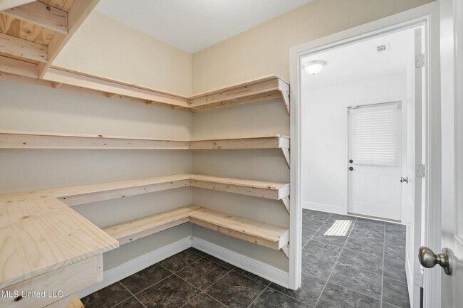 Building Photo - 125 Brackish Pl