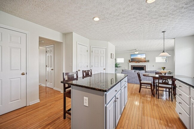 Building Photo - 2230 Seton Dr