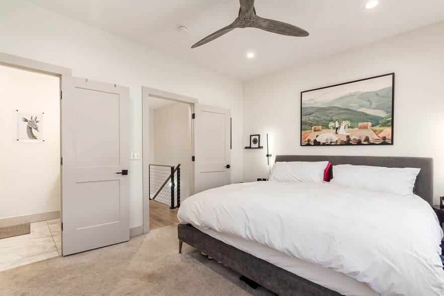 Building Photo - 1196 Hamlet St