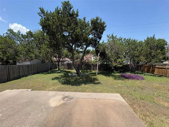 Building Photo - 1101 Wood Creek Dr