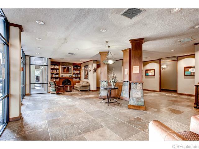 Lobby - 2225 Buchtel Blvd S