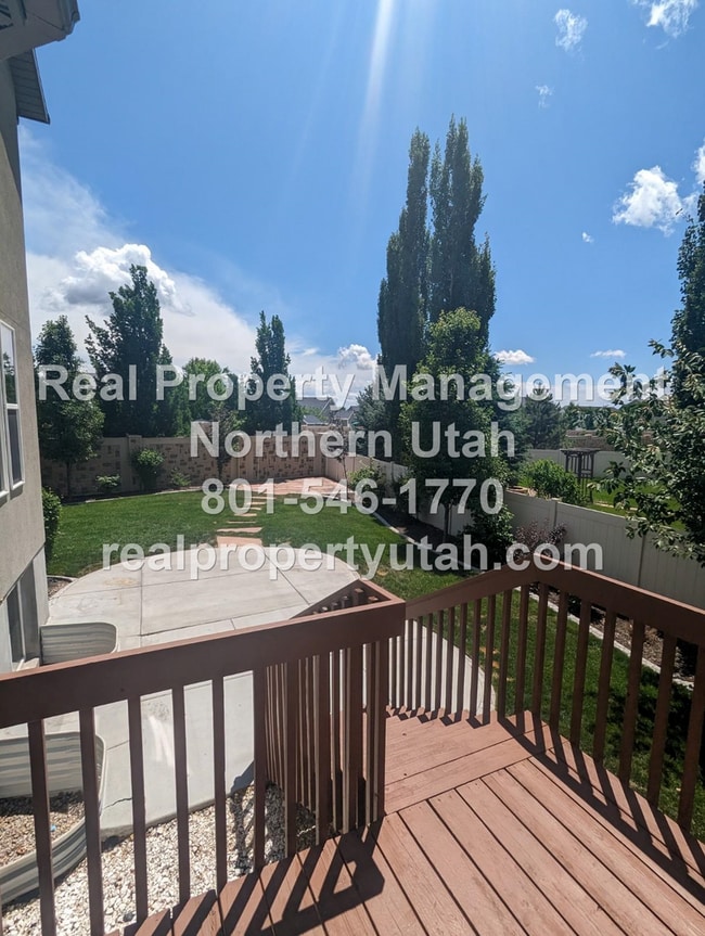 Building Photo - Gorgeous 3 Bed 2.5 Bath Coming Soon!