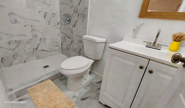 Building Photo - 2123 Langford St