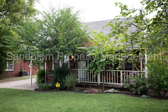 Building Photo - For Lease | Midtown Tulsa | Available Now