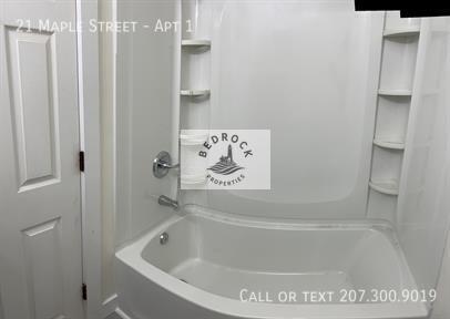 Building Photo - 21 Maple St