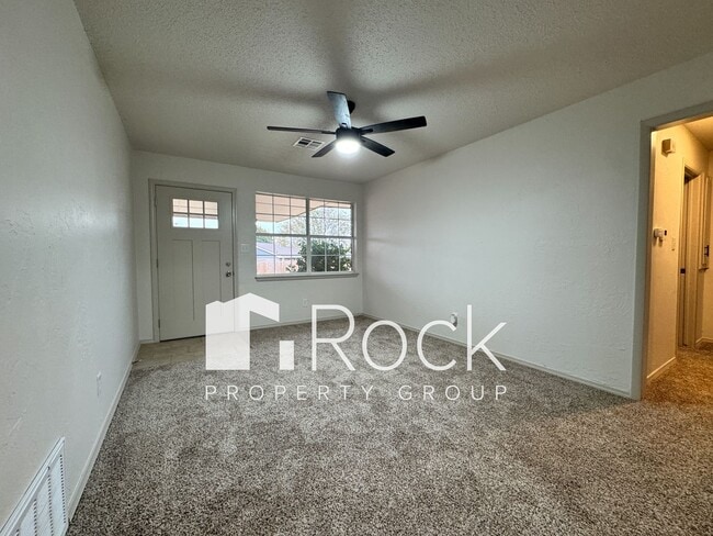 Building Photo - Beautifully Remodeled 3 Bed/1.5 Bath Home in Moore with 1-Car Garage