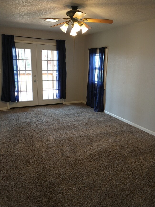 Building Photo - 1115 W Ashland St