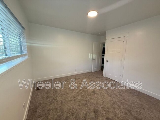 Building Photo - 3714 Brinker Ave