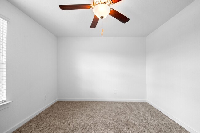 Building Photo - 1115 Sommerville Dr