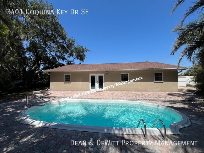 Building Photo - 3401 Coquina Key Dr SE