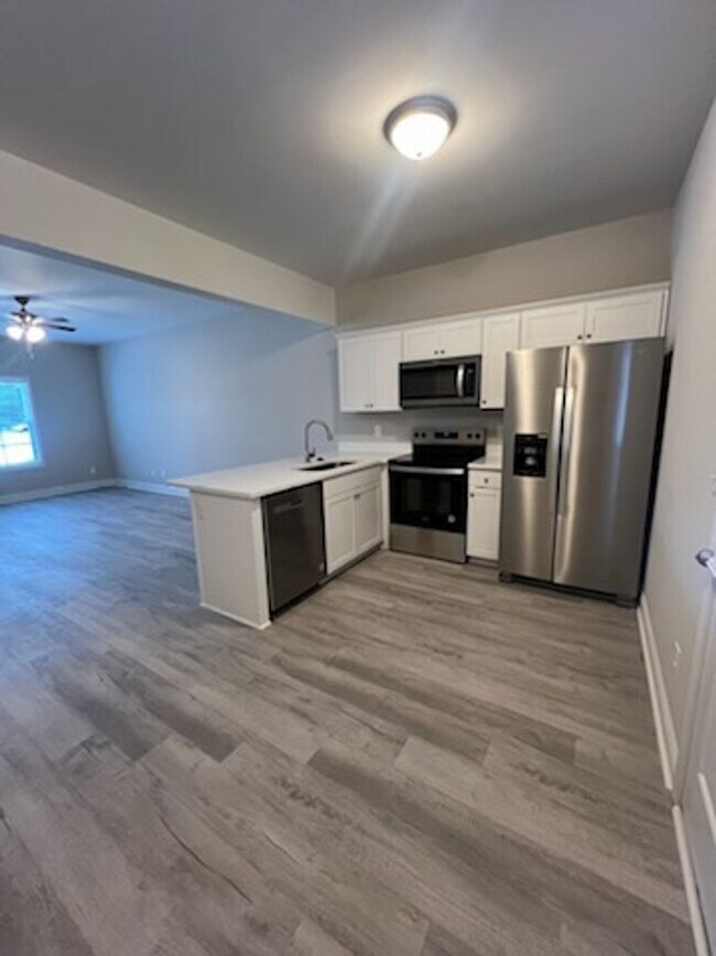 Building Photo - New Apartments - $1350 2 Bedroom 2.5 Bathr...