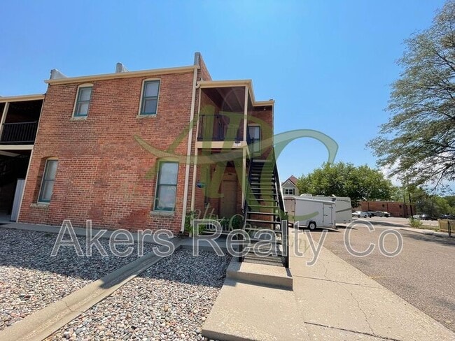 Building Photo - 411 W 11th St