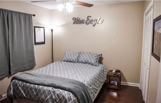 Building Photo - Super Cute One Level Home in Shelton Park