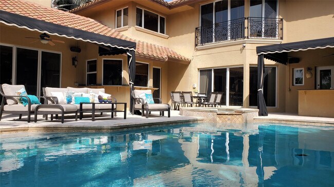 Building Photo - 2626 Barcelona Dr