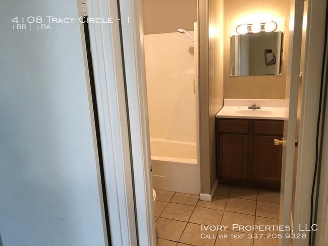 Building Photo - 4108 Tracy Circle Apt. 1