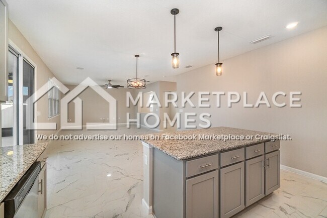Building Photo - 11033 Stapleton Dr