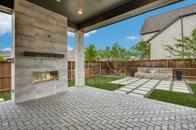 Building Photo - 3213 Alexandra Ln