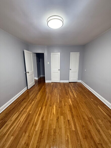 Building Photo - 194 Park Ave