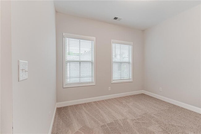 Building Photo - 3634 Via Nuova Ln