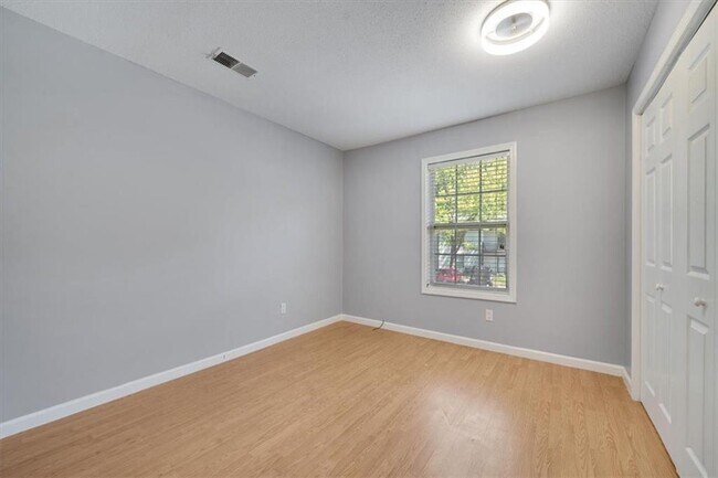 Building Photo - 3599 Woodbriar Cir