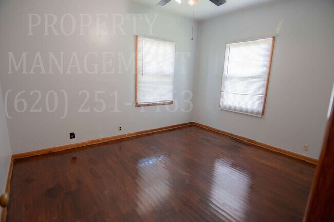 Building Photo - 3 Bedroom