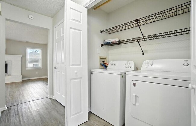 Building Photo - 2333 Meadows Landing