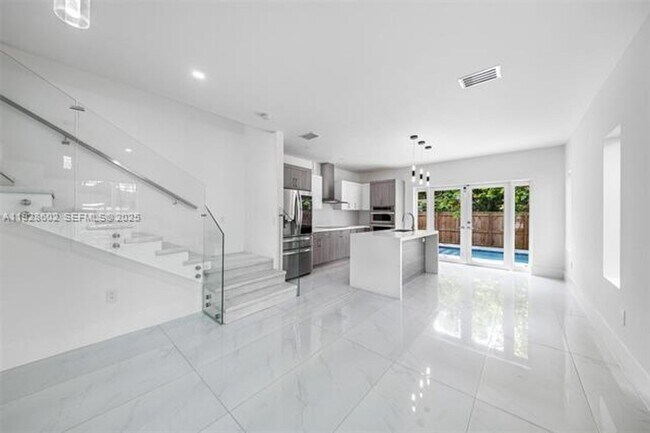 Building Photo - 3142 Carter St