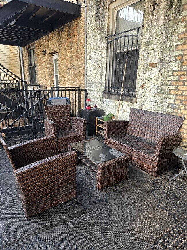 Building Photo - 3707 N Southport Ave