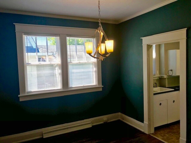 Building Photo - 306 Oakridge Blvd