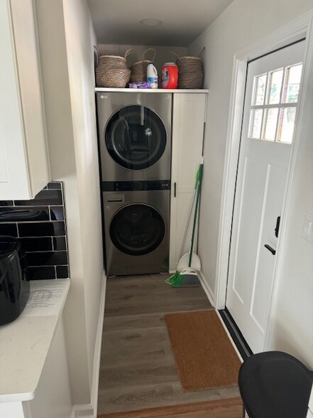 Building Photo - 3402 Jackson Dr