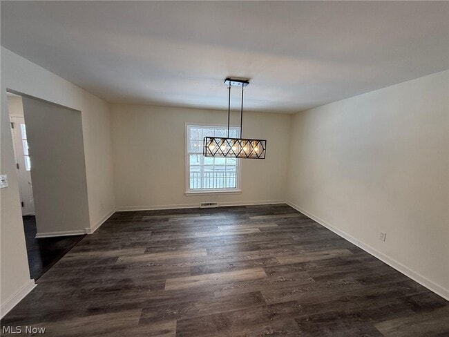 Building Photo - 22350 S Woodland Rd