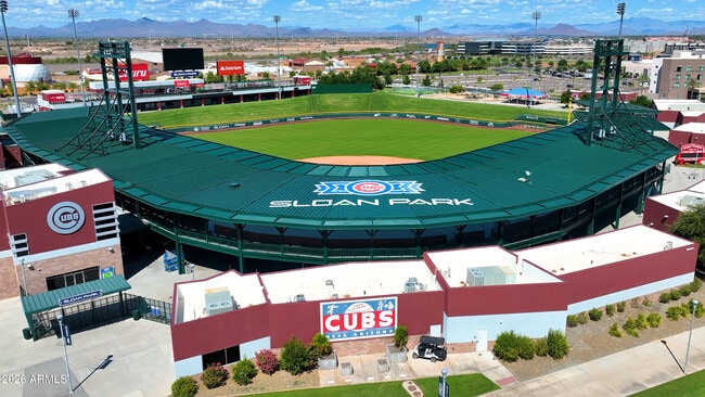 Building Photo - 540 N May