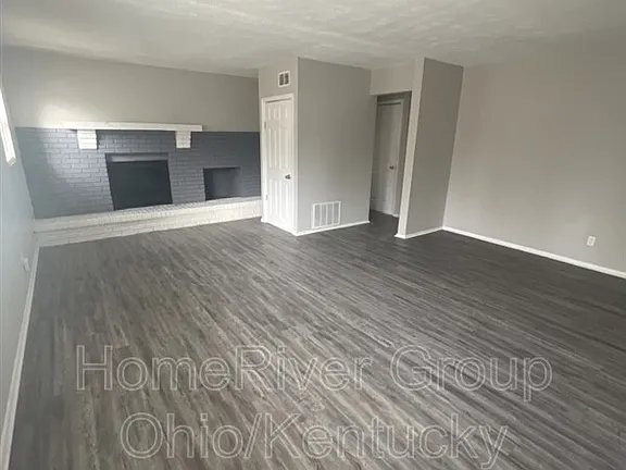 Building Photo - 1234 Hemlock Dr