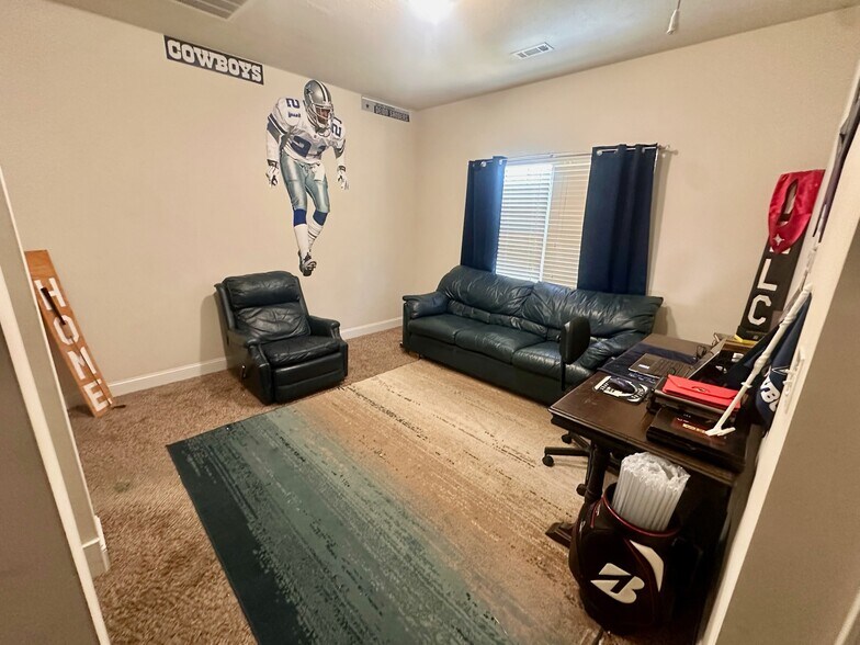 Building Photo - 505 Cranberry Cir