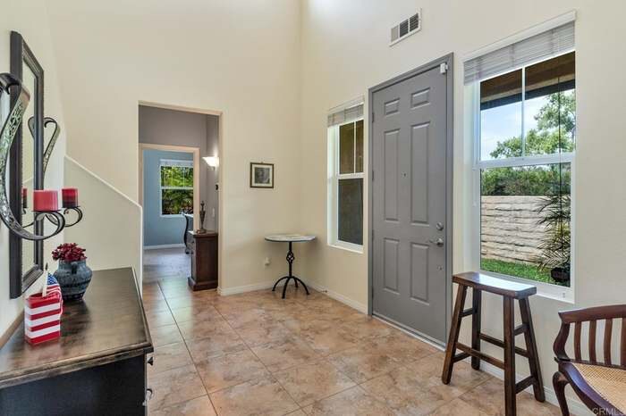 Building Photo - 578 Eureka Dr