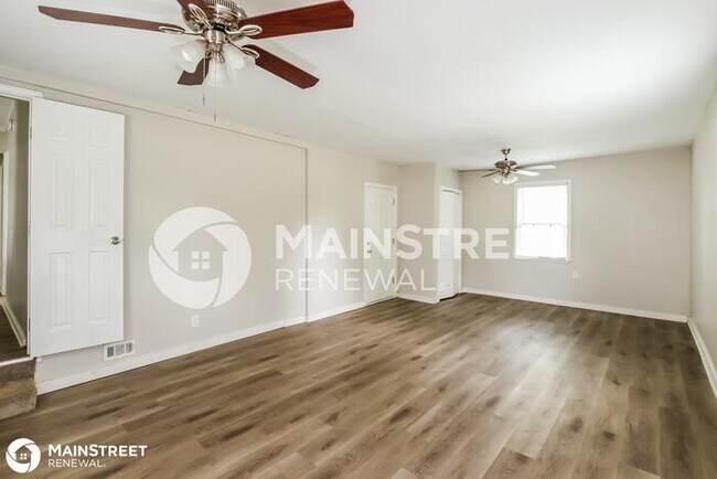 Building Photo - 4411 N Charlotte Street, Kansas City, MO 6...