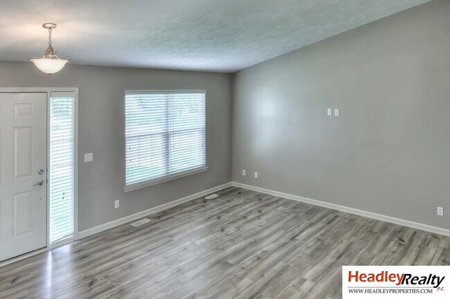 Building Photo - Beautiful Home For Rent in Gretna School District