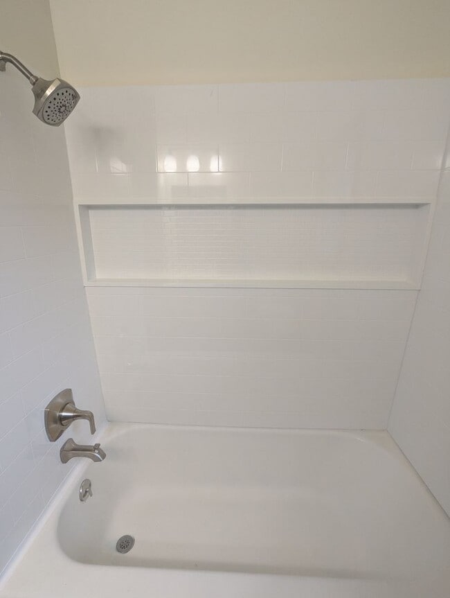 Building Photo - Nice 1bed 1bath Apartment near the Vilas Neighborhood