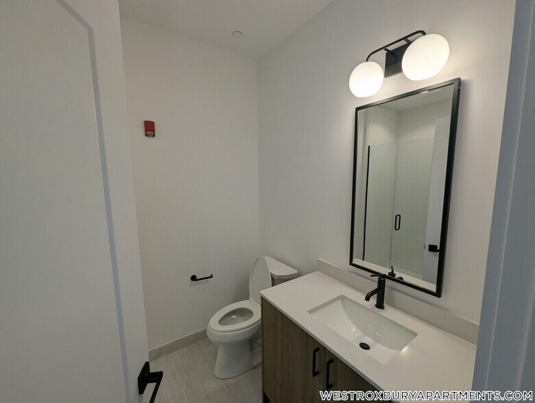 Building Photo - 199 Gardner St