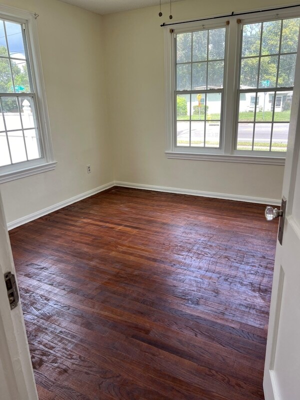 Building Photo - 2704 Spring Park Rd